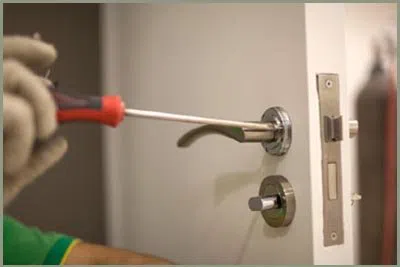 Locksmith Solution Services Windsor Mill, MD 410-941-7025 - 68-44-8